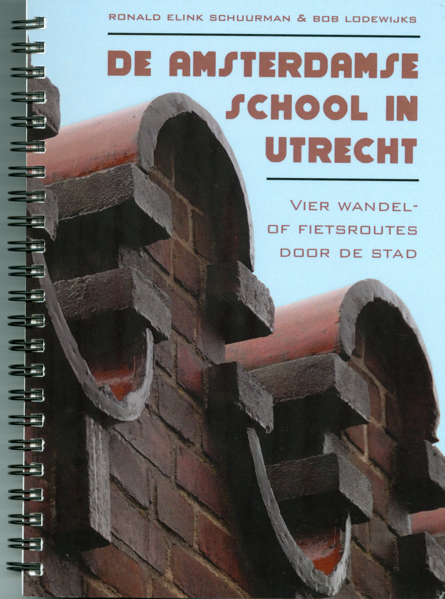 De voorkant van het boekje ''De Amsterdamse School in Utrecht''.